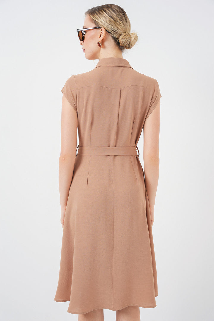 Bigdart Robe à ceinture avec boutons sur toute la longueur 1677 - Biscuit