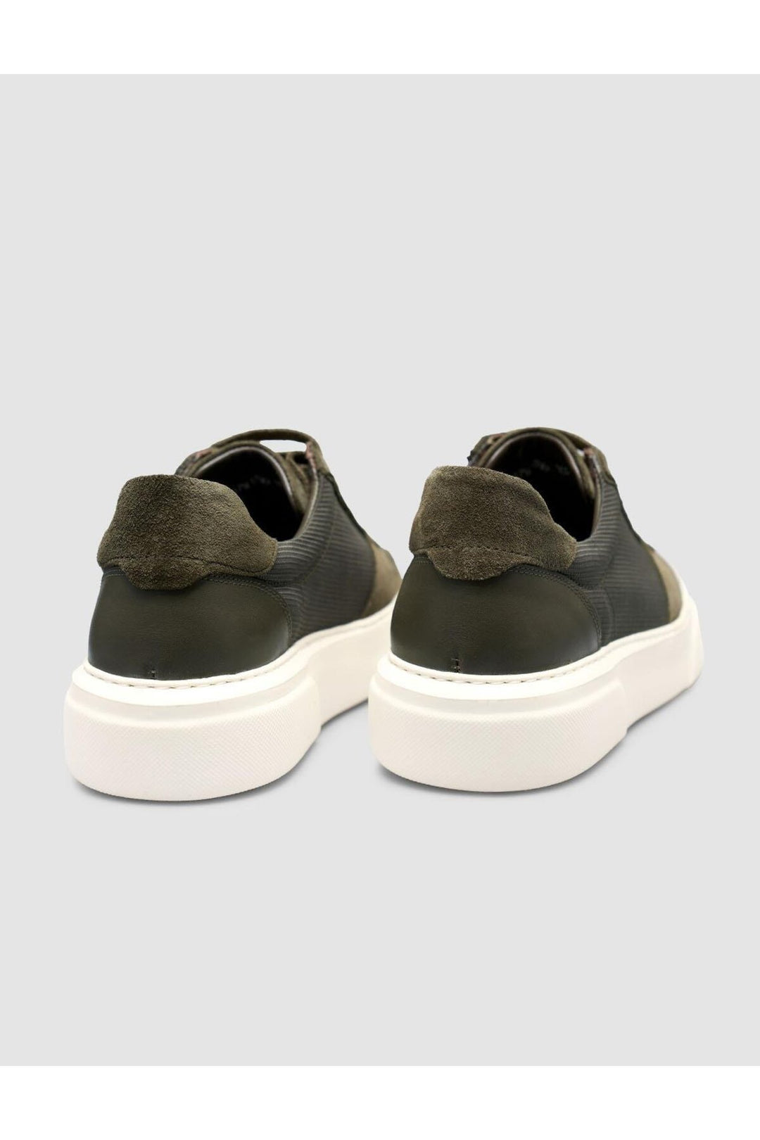 Cabani Shoes Baskets femme en daim avec design en filet kaki - Multicolore