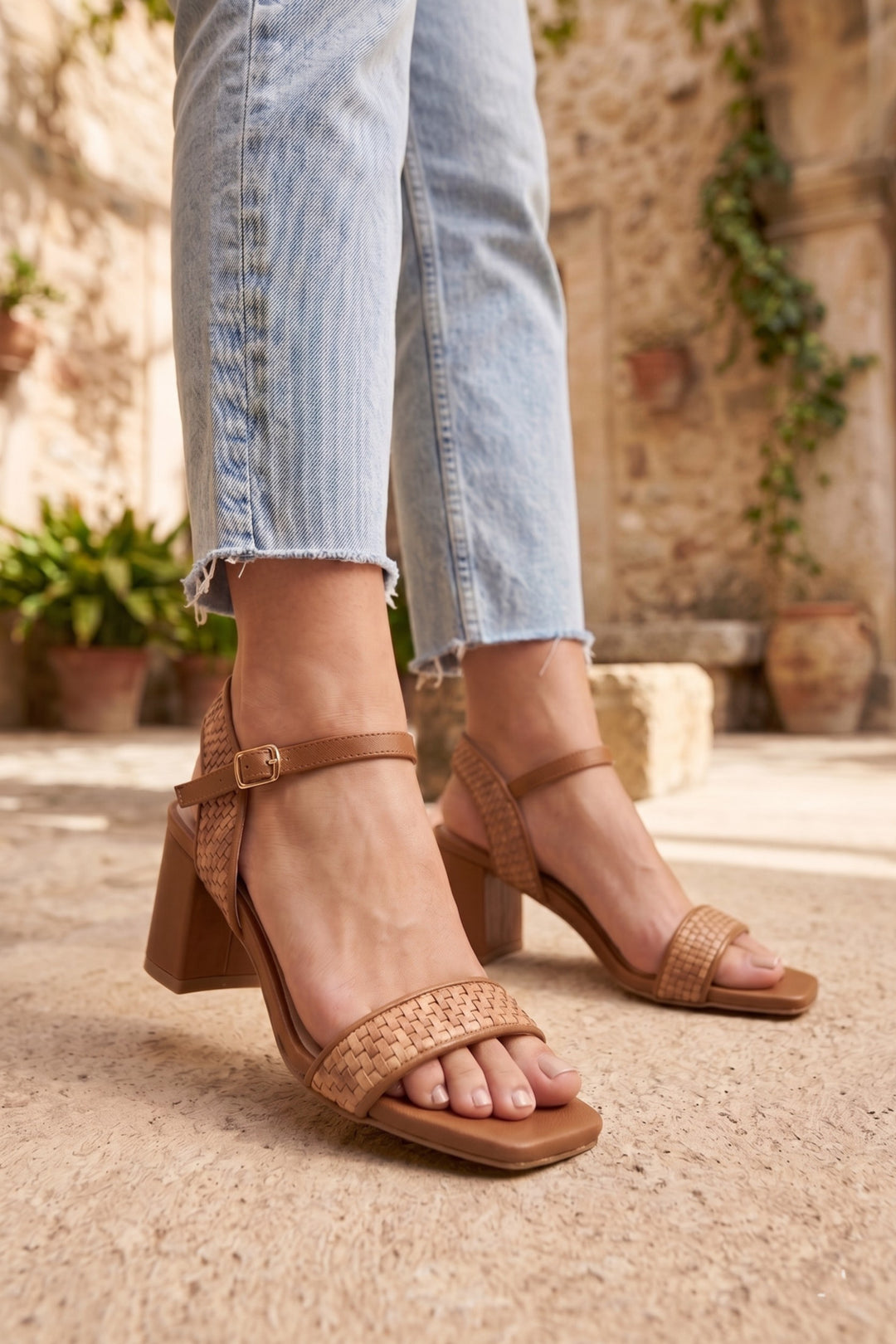 Wavelys DORA Sandale Femme avec Détails en Osier - Marron