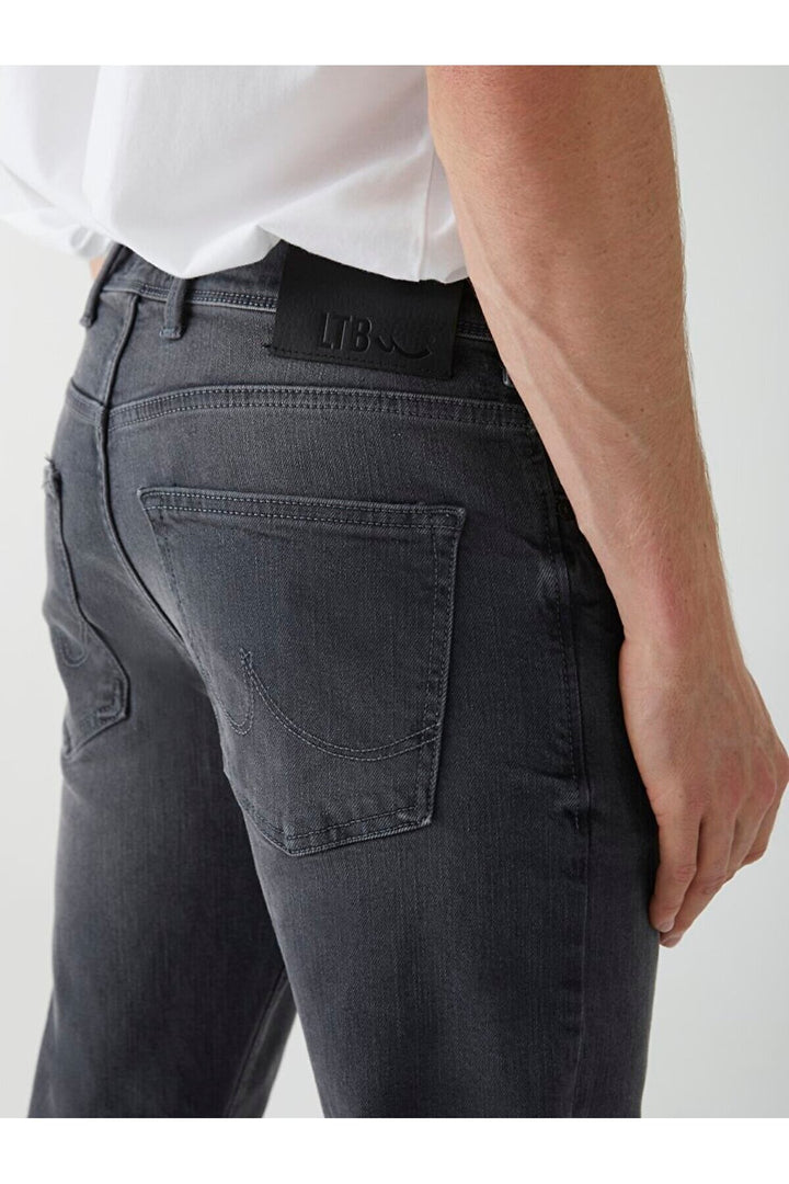 LTB Pantalon en jean Diego X Y à taille moyenne et à jambes étroites