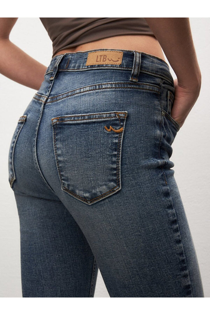 LTB Pantalon en jean à taille moyenne avec jambes étroites Tanya X