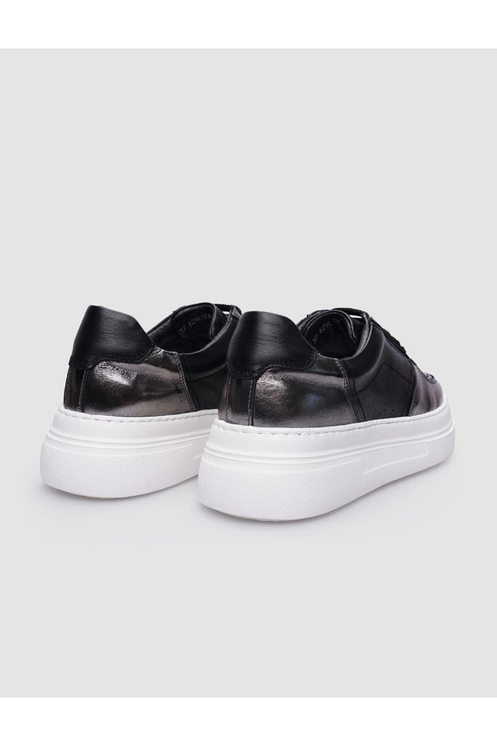Cabani Shoes %100 Cuir véritable Baskets à lacets noires pour femmes - Multicolore