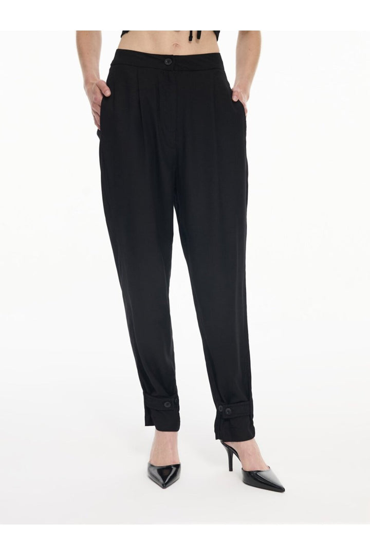 LTB Pantalon noir régulier uni