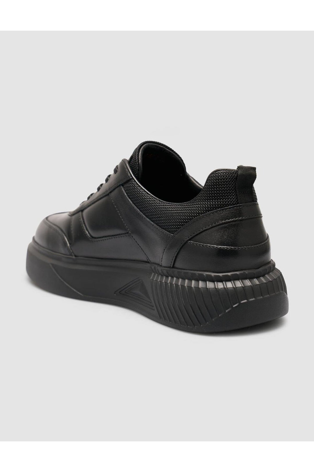 Cabani Shoes Chaussures de sport pour hommes en cuir 100 % avec semelle noire et écusson. - Noir