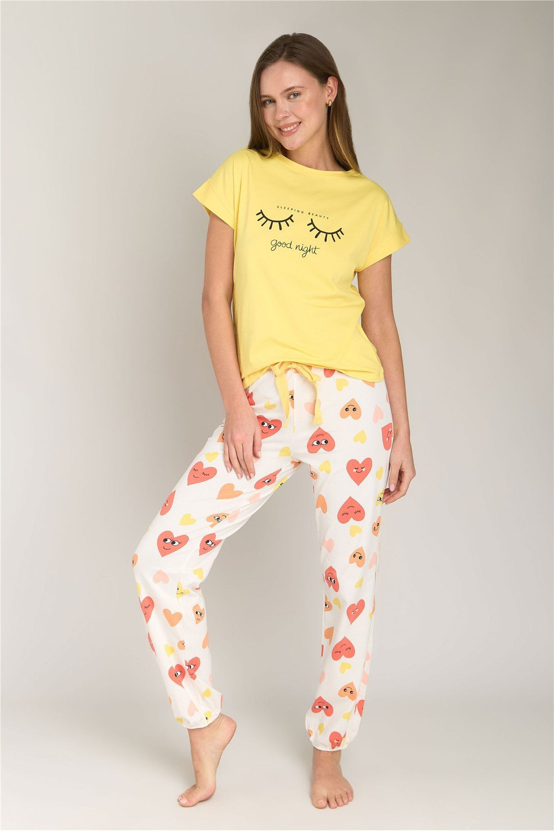 Lovely Things ENSEMBLE DE PANTALONS TSHIRT EN TRICOT DE LEVURE À MANCHES COURTES - Jaune