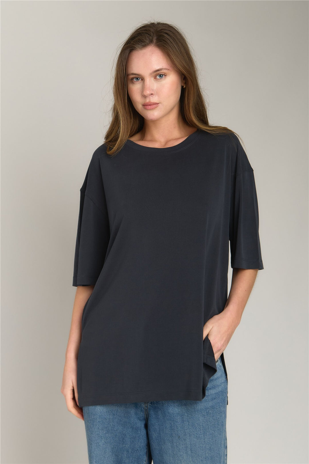 Lovely Things ARIANA T-shirt à fente Oversize Vêtements de dessus Haut de pyjama - Anthracite