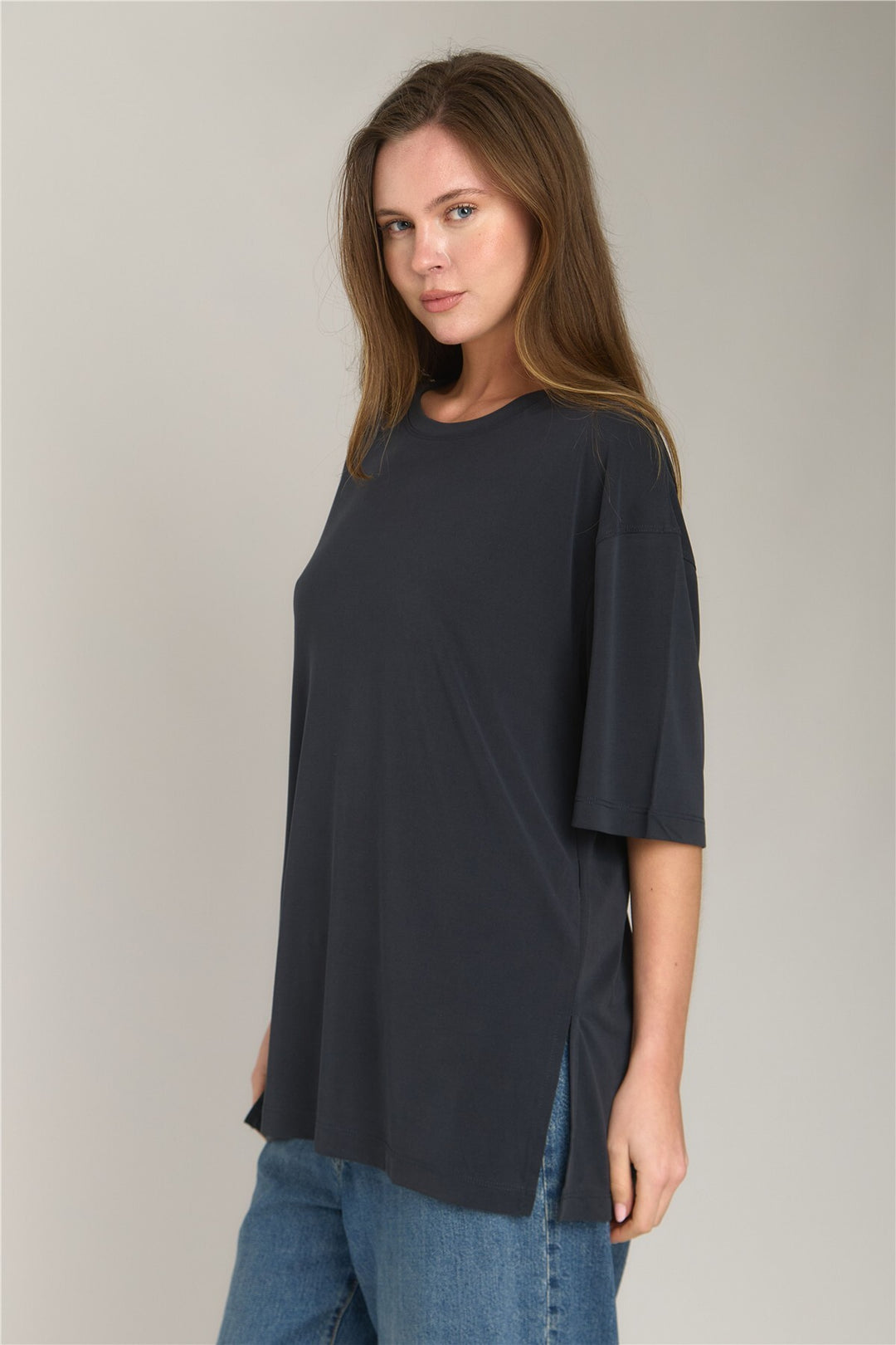 Lovely Things ARIANA T-shirt à fente Oversize Vêtements de dessus Haut de pyjama - Anthracite