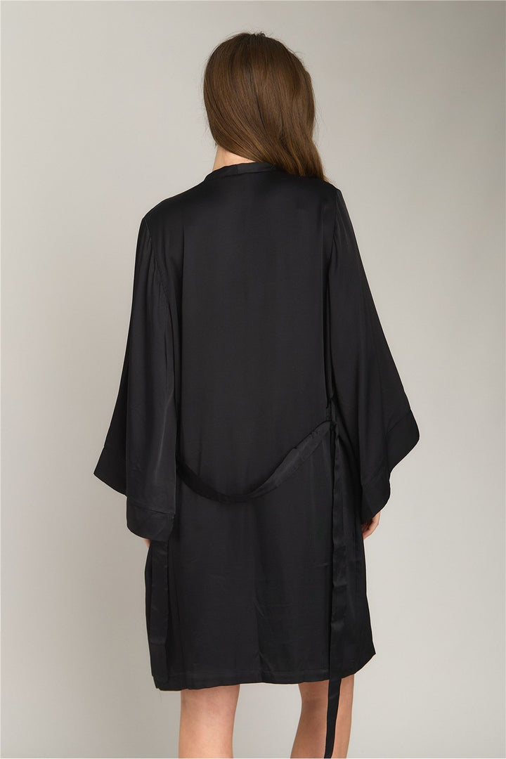 Lovely Things Robe de chambre courte en satin Géraldine - Noir