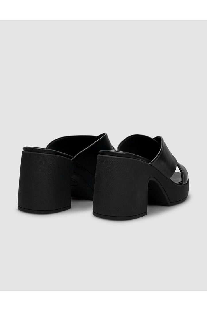 Cabani Shoes %100 Cuir véritable Sandales à talons noires pour femmes - Multicolore