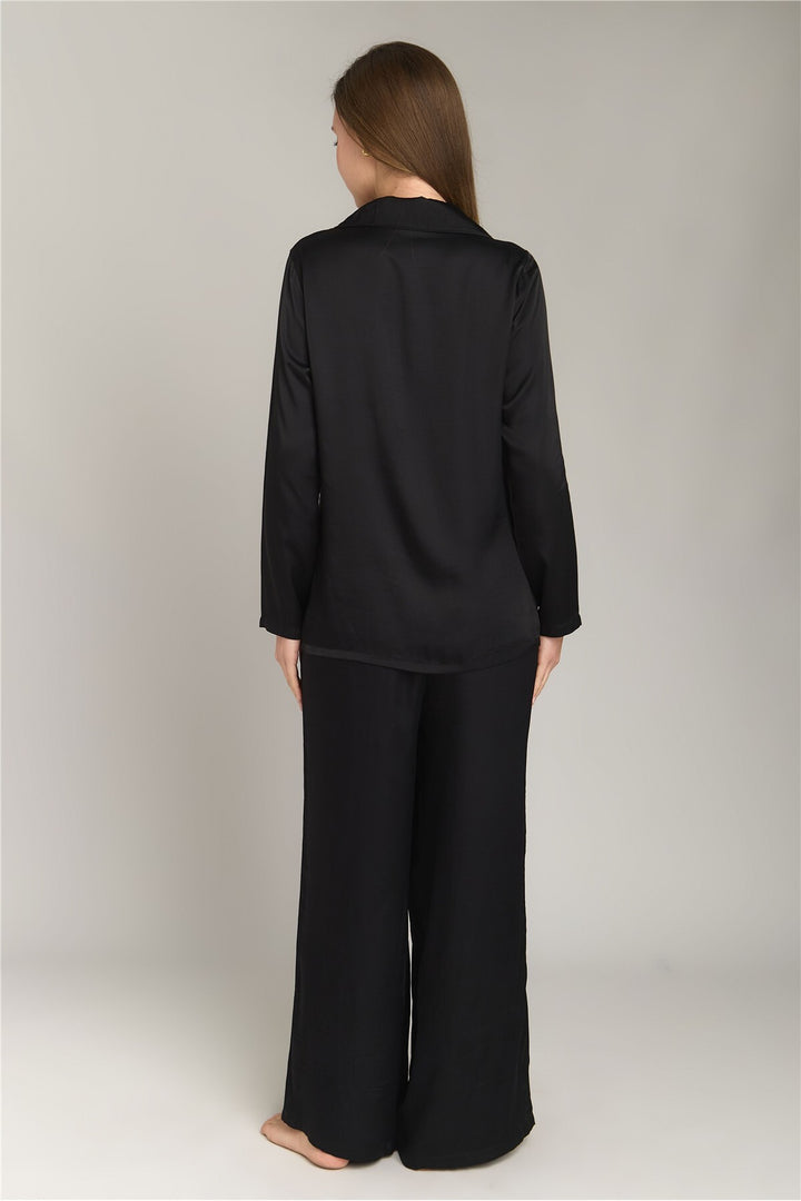 Lovely Things GERALDINE Ensemble de Pyjama en Satin avec Chemise à Manches Longues et Pantalon - Noir