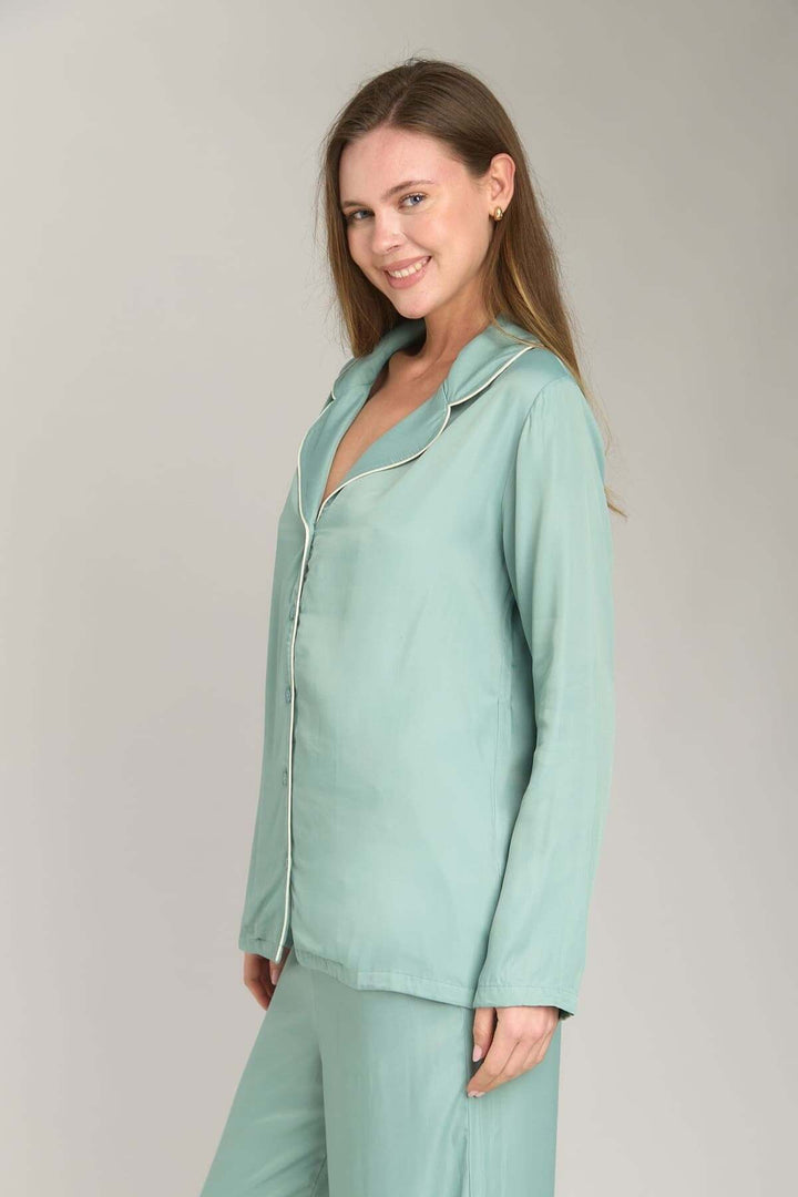 Lovely Things DARLENE Ensemble de Pyjama en Satin avec Chemise à Manches Longues et Pantalon - çağla Verti