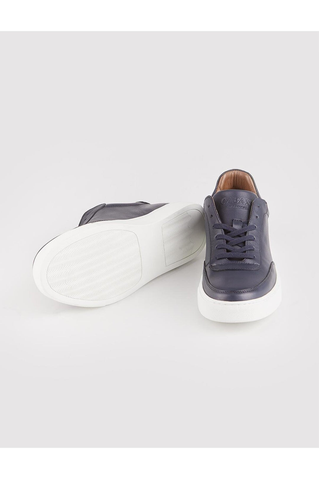 Cabani Shoes Baskets pour hommes en cuir véritable bleu marine à lacets avec semelle blanche. - Bleu marine
