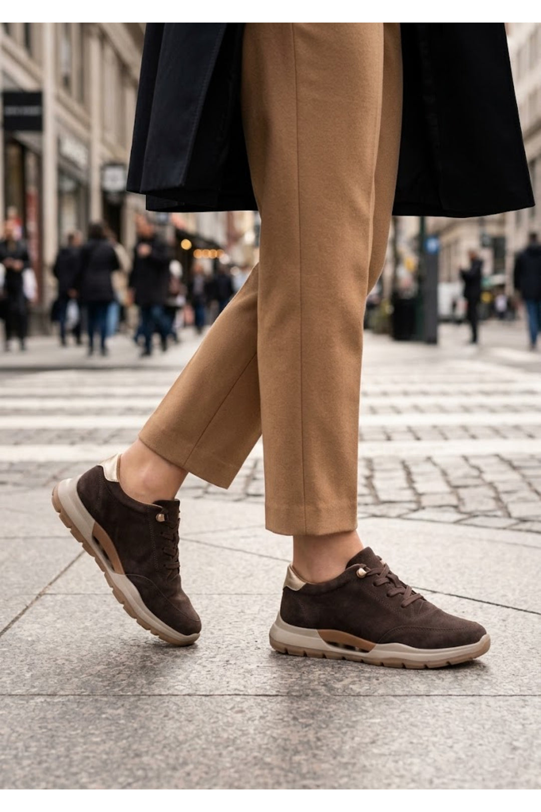 Wavelys MARA Chaussures de marche et de sport élégantes en cuir suédé véritable avec lacets intelligents et semelle confortable. - Marron