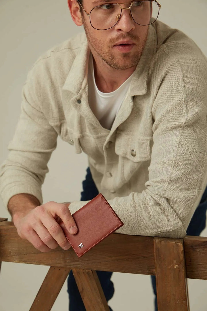 helmbrook Porte-cartes pour homme en cuir véritable multi-baie protégé par RFID Townsend Tan