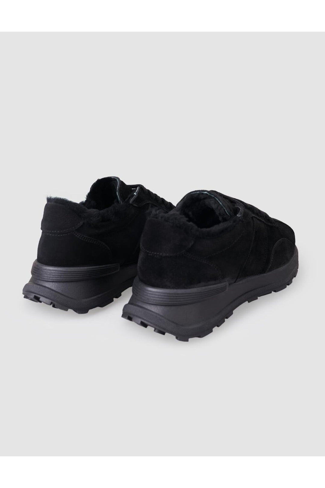 Cabani Shoes Baskets de sport pour femmes en cuir véritable noir en daim avec fourrure. - Noir