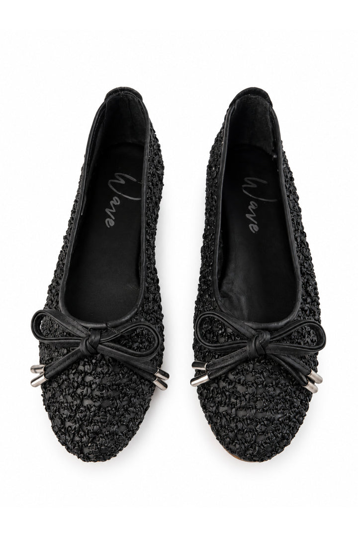 Wavelys Ballerines à lacets noires à embouts métalliques texturés pour femmes - Noir