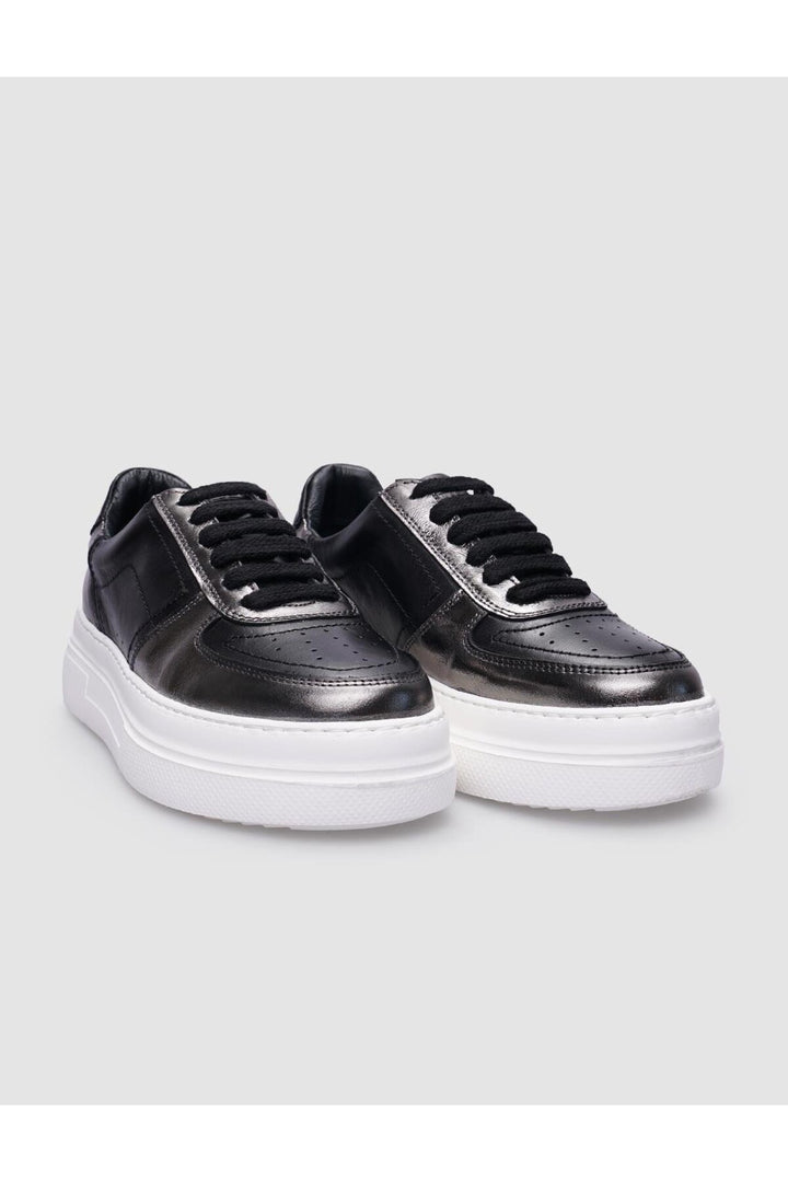 Cabani Shoes %100 Cuir véritable Baskets à lacets noires pour femmes - Multicolore