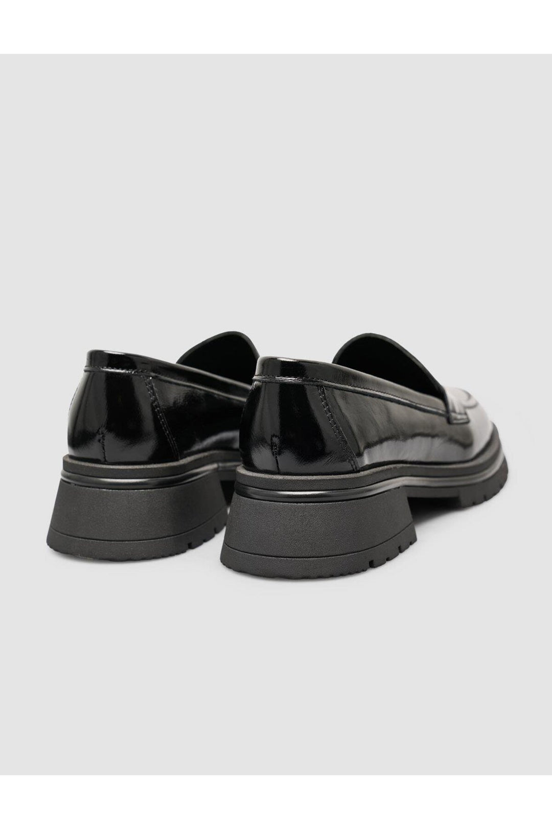 Cabani Shoes Chaussures Loafer Femme en Cuir Verni Noir - Noir