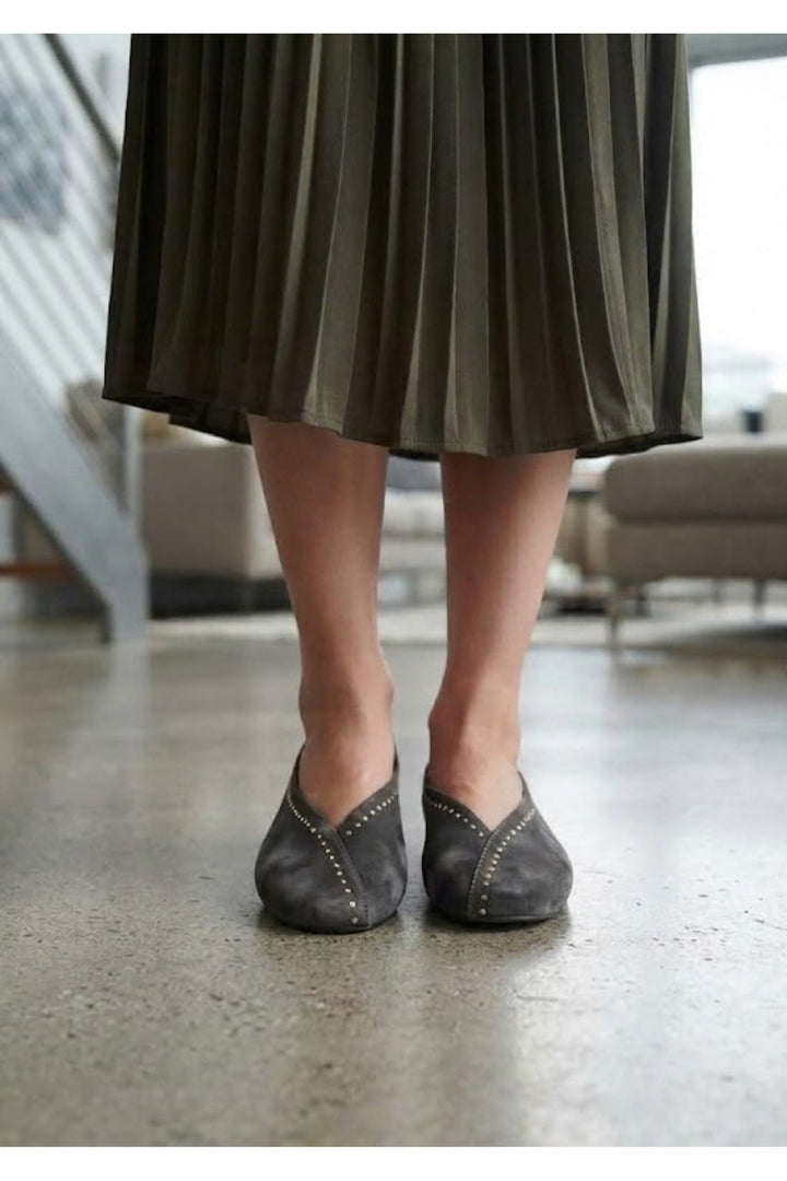 Wavelys VANESA Ballerines en cuir suédé véritable à semelle confortable avec détails cloutés - Marron