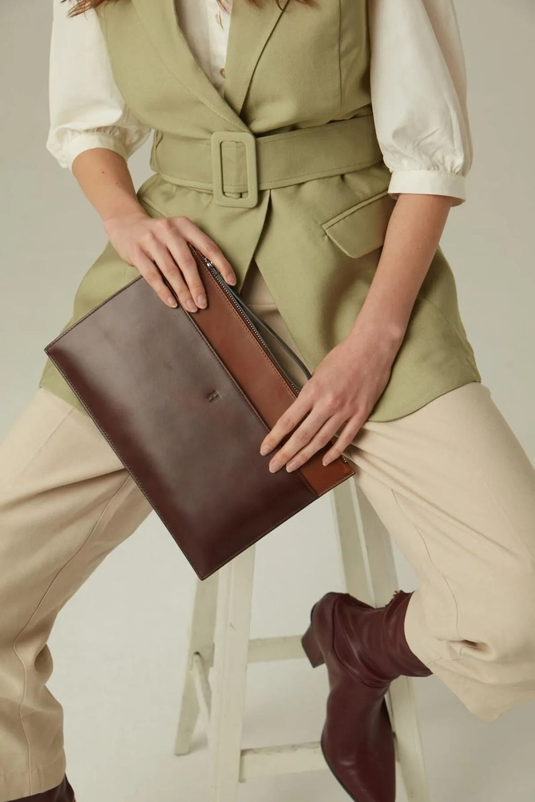 helmbrook Sac porte-documents en cuir véritable pour femme avec fermeture à glissière RFID Protégé Beverly Tan Coffee