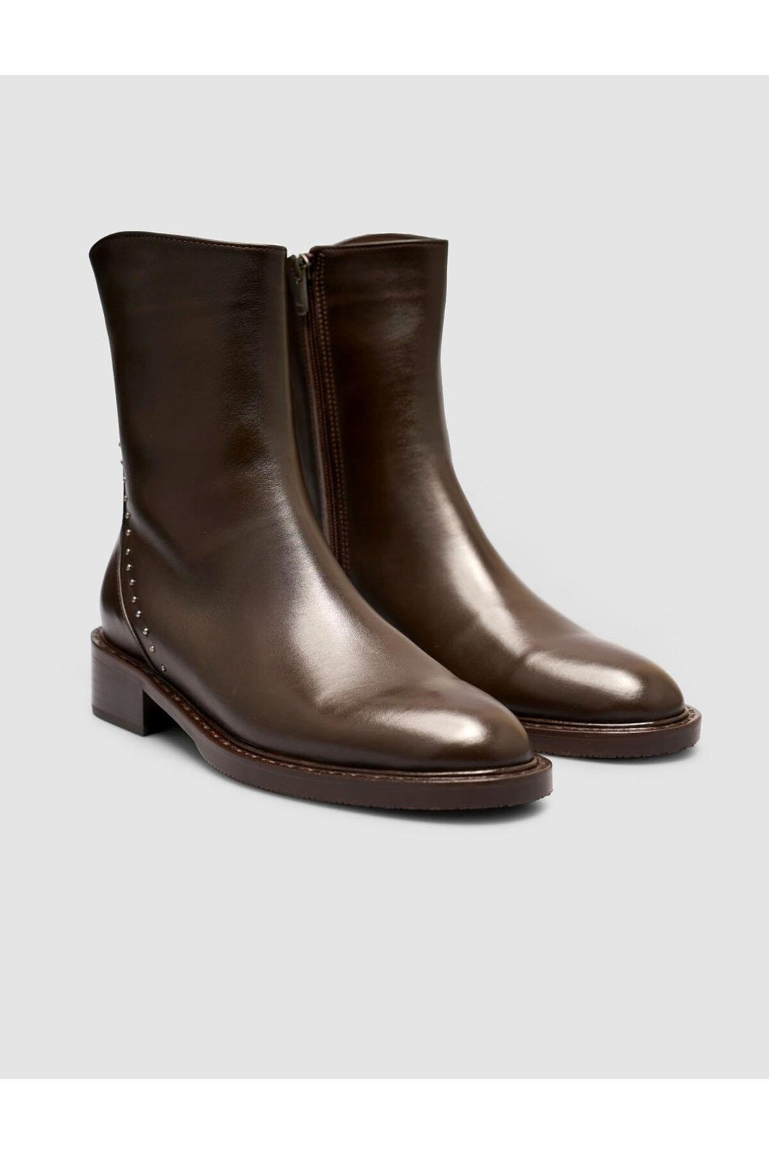 Cabani Shoes Bottines femme en cuir véritable marron avec détails cloutés et fermeture éclair. - Multicolore