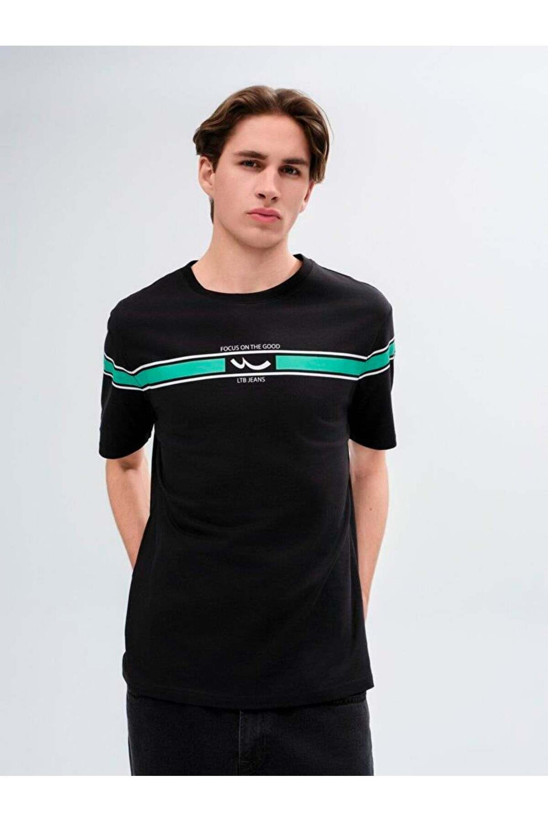 LTB T-shirt noir classique à manches courtes et col zéro avec imprimé pression