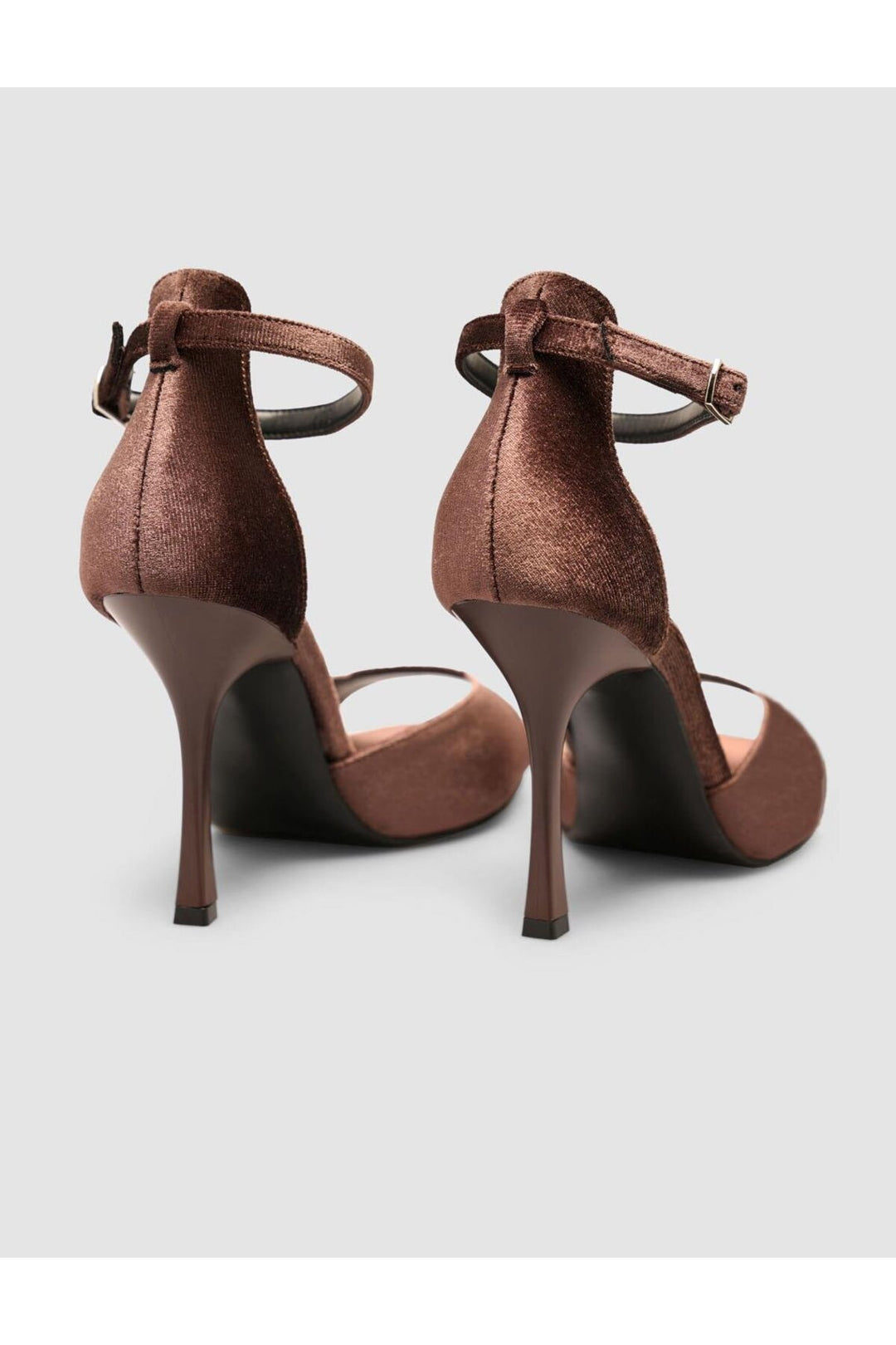 Cabani Shoes Chaussures à talons pour femmes en velours marron foncé avec boucle à la cheville - Marron