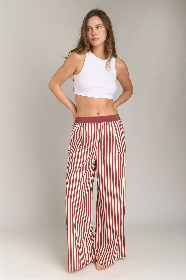 Lovely Things SANDRA Pantalon de pyjama en popeline à plis - Bordeaux