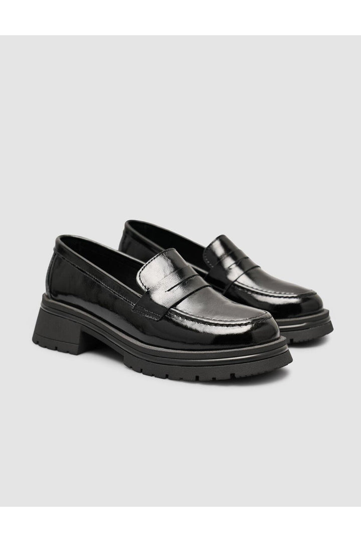Cabani Shoes Chaussures Loafer Femme en Cuir Verni Noir - Noir