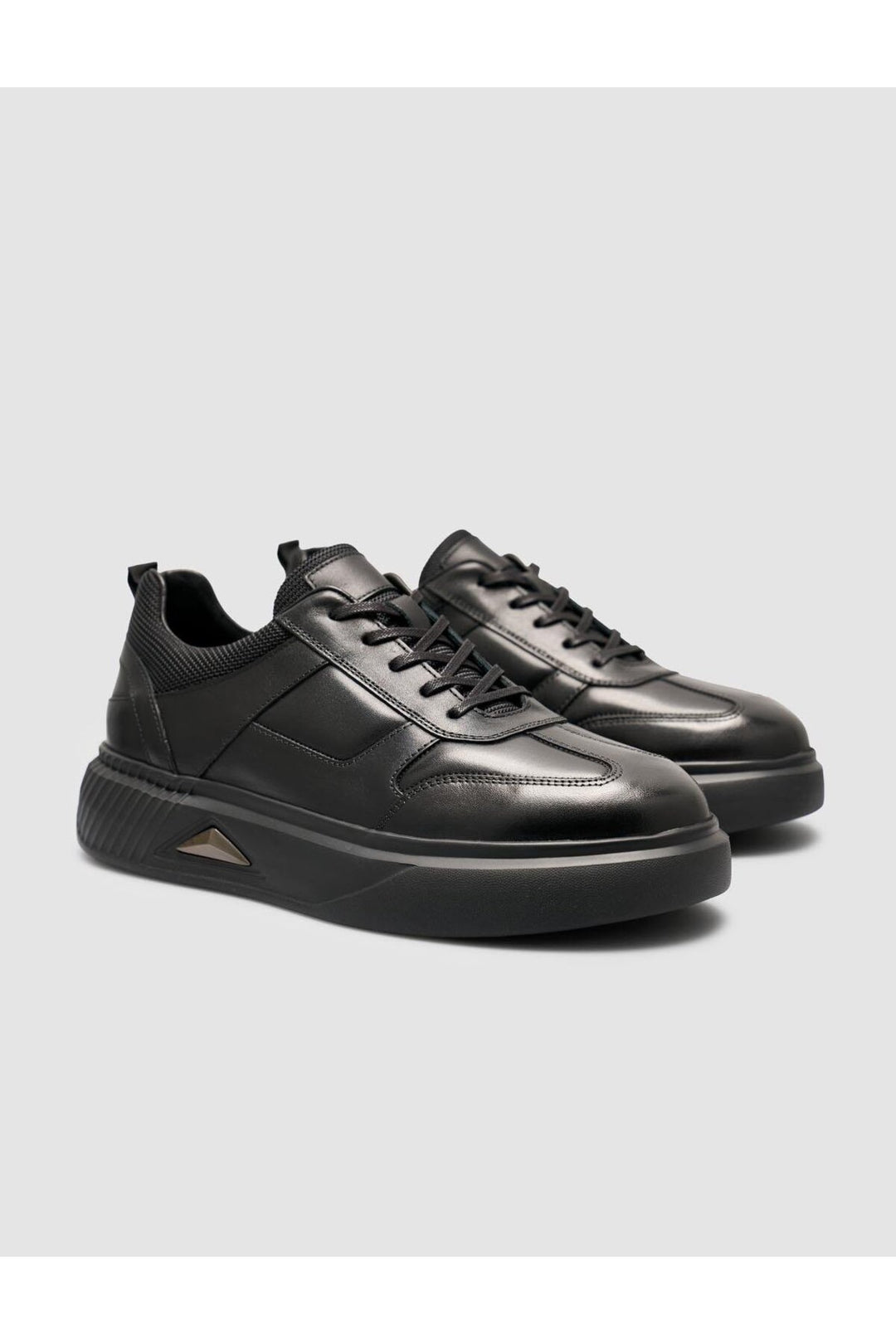 Cabani Shoes Chaussures de sport pour hommes en cuir 100 % avec semelle noire et écusson. - Noir