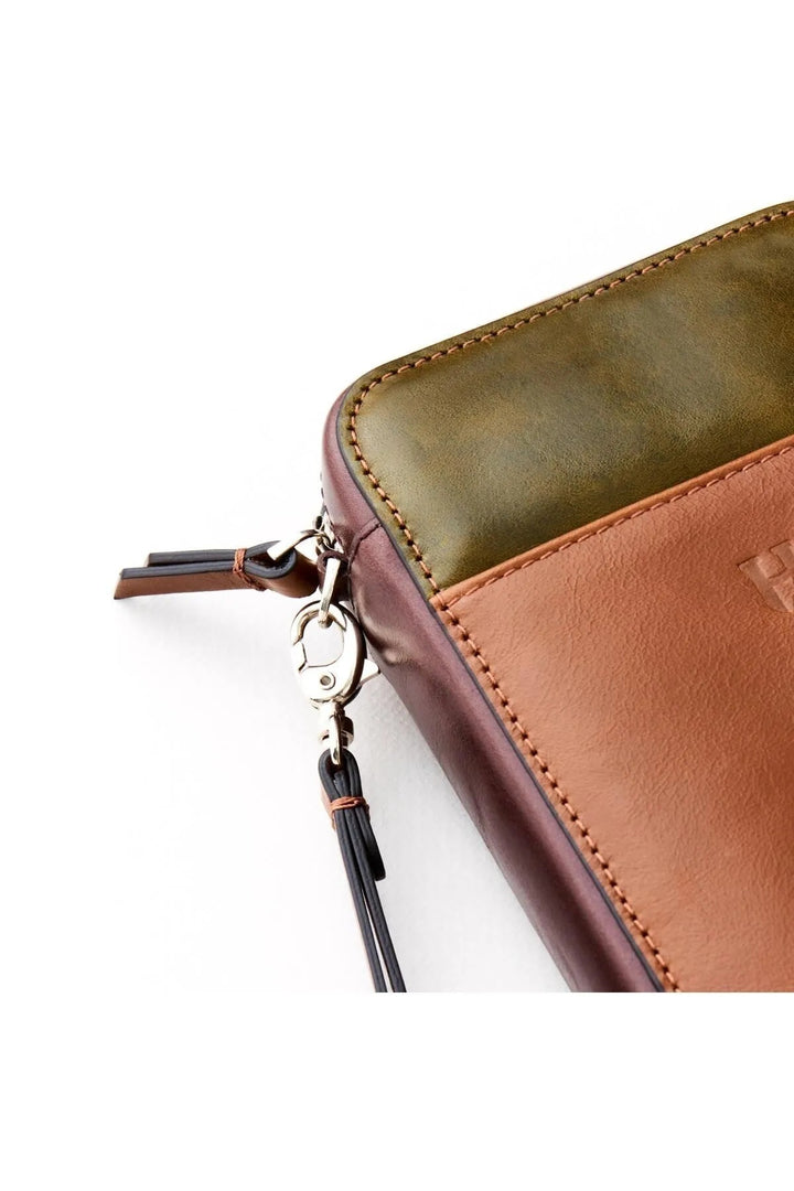 helmbrook Sac à main en cuir véritable Bracelet Poche avant RFID Protégé Carlye Tan Kaki