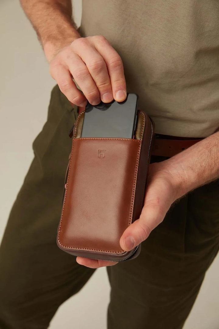 helmbrook Sac à main en cuir véritable Bracelet Poche avant RFID Protégé Carlye Tan Kaki