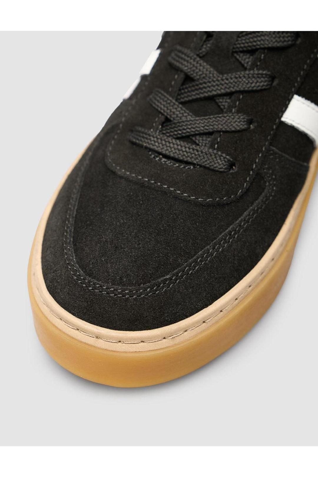 Cabani Shoes Baskets femme en suède noir avec bande. - Multicolore