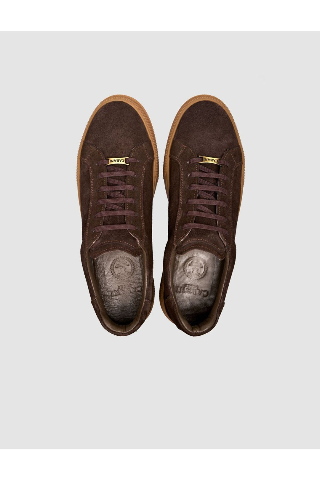 Cabani Shoes Baskets pour hommes en cuir suédé marron à lacets avec semelle tabac. - Marron
