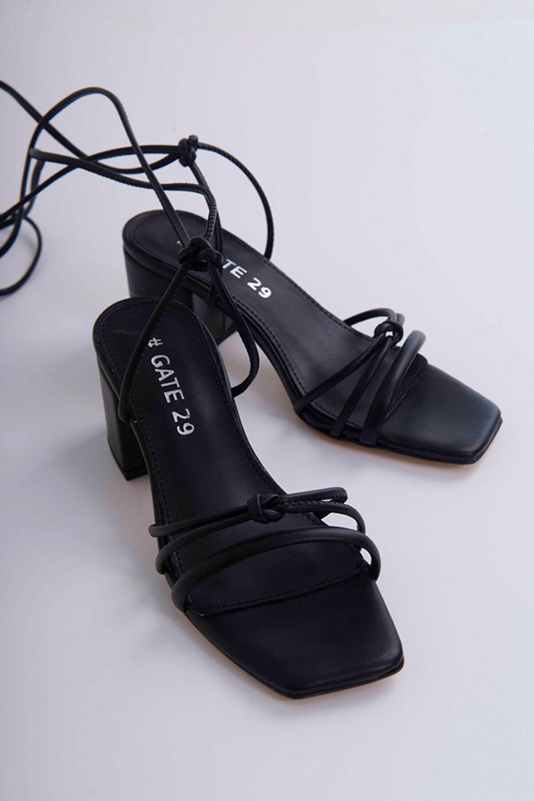 Wavelys Sandales à talons confortables à lacets amovibles | Ella Gate Shoes - Noir