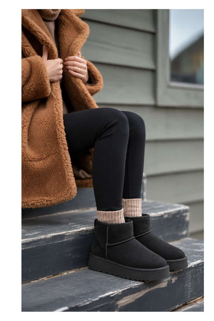 Wavelys Bottines pour femmes noires avec intérieur en fourrure, adaptées à un usage quotidien. - Noir
