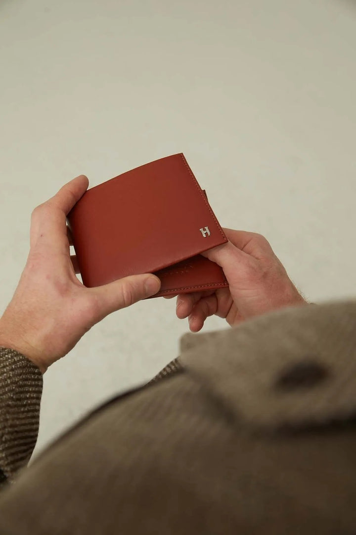helmbrook Portefeuille en cuir véritable pour homme Design personnalisé Protégé RFID Tanner Tan