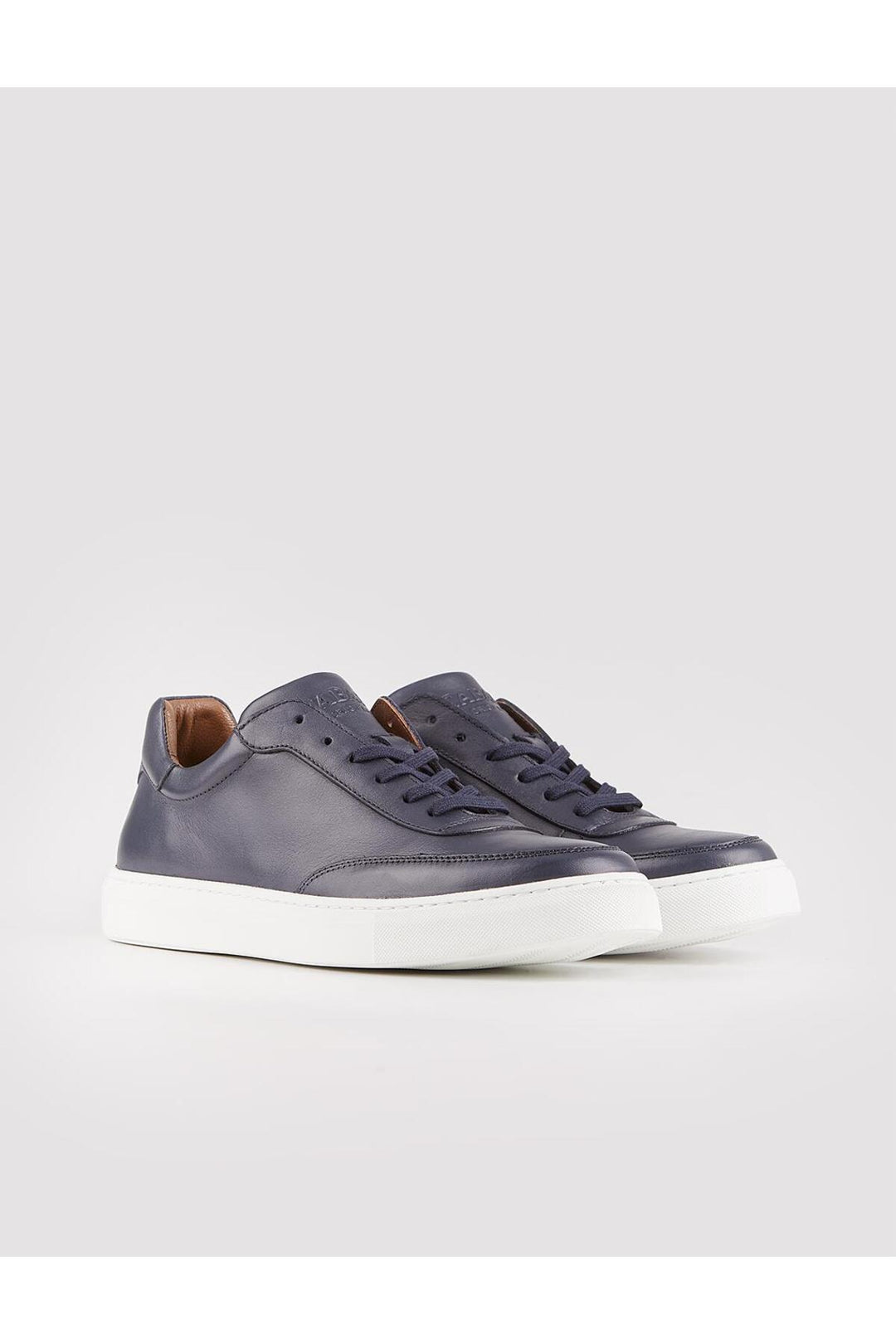 Cabani Shoes Baskets pour hommes en cuir véritable bleu marine à lacets avec semelle blanche. - Bleu marine