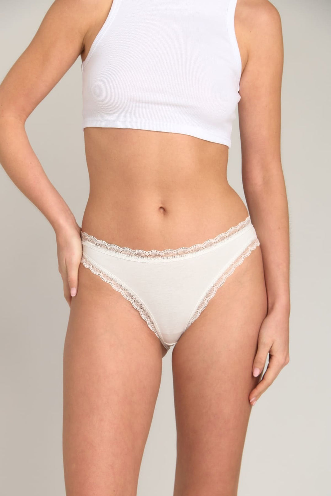 Lovely Things CHERIE Culotte en dentelle mélangée modal - Écru