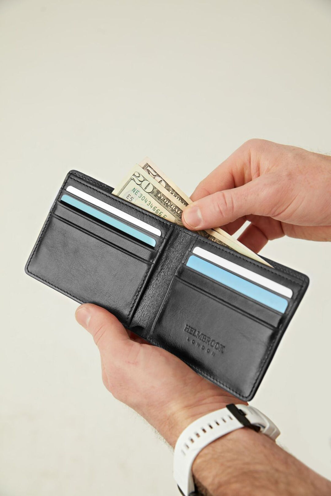 helmbrook Portefeuille en cuir véritable pour homme Slim Design Multi-Bay RFID Protected Eldridge Black