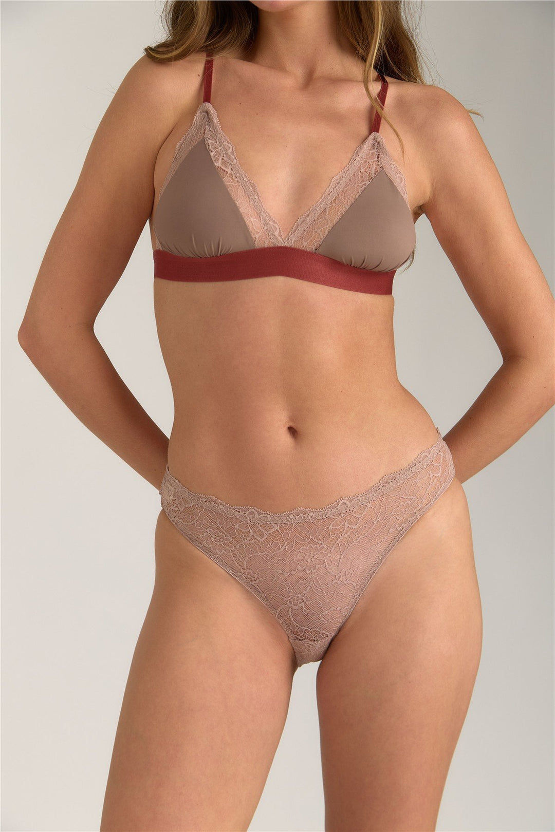 Lovely Things Petite culotte en dentelle Lilian - Skinny