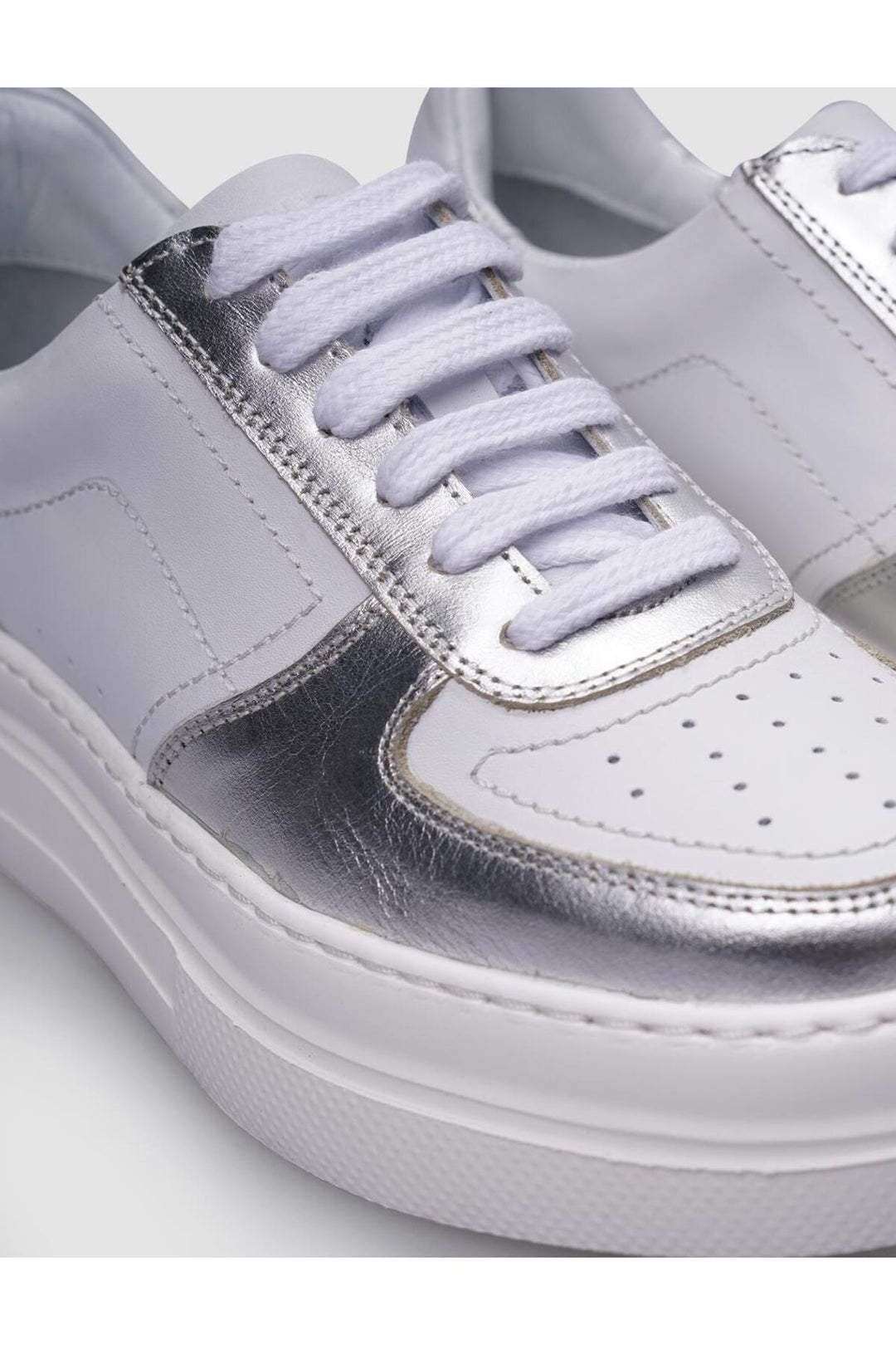 Cabani Shoes %100 Cuir véritable Baskets blanches à lacets pour femmes - Blanc
