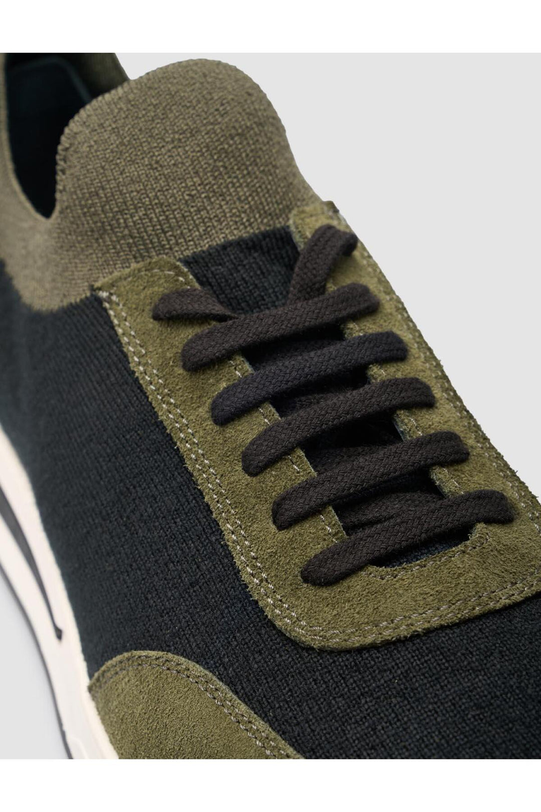 Cabani Shoes Chaussures de sport pour hommes en tricot vert avec lacets. - Vert