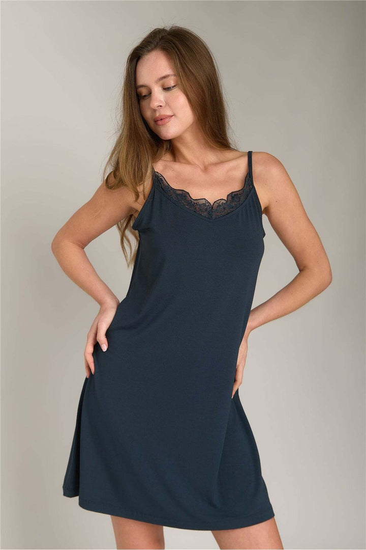 Lovely Things Chemise de nuit en dentelle tricotée ELLA avec sangle en corde - Anthracite
