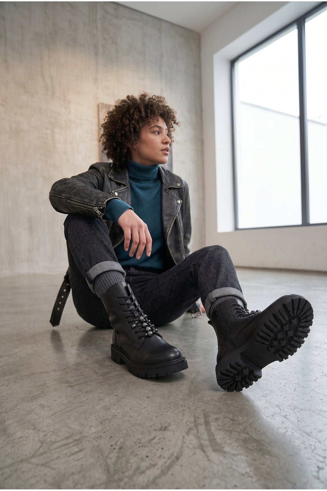 Wavelys ELCHE Bottes à lacets pour femmes en cuir véritable noir élégantes et confortables avec fermeture éclair - Noir