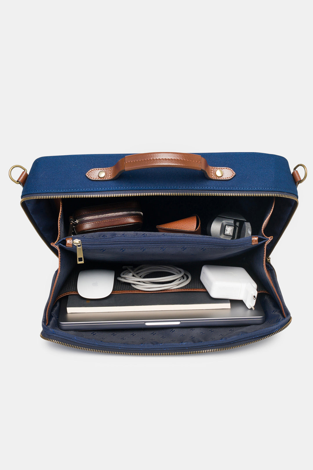 Helmbrook Sac pour ordinateur portable Boris en cuir véritable 15,6"à compartiment unique pour homme