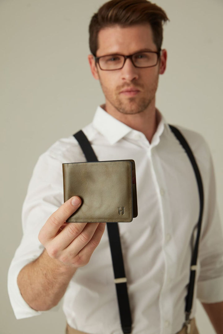 helmbrook Portefeuille en cuir véritable pour homme Slim Design Multi-Bay RFID Protected Eldridge Khaki Plus