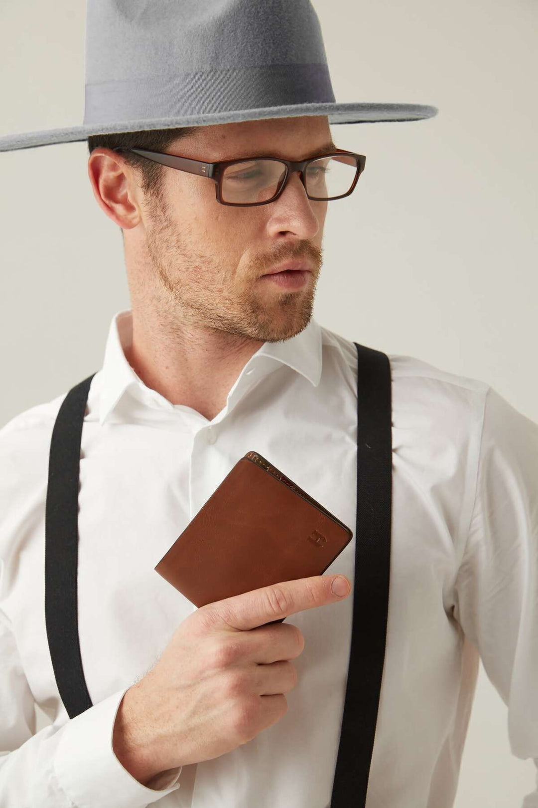 Helmbrook Portefeuille en cuir véritable pour homme Slim Design Multi-Bay RFID Protected Eldridge Taba Plus