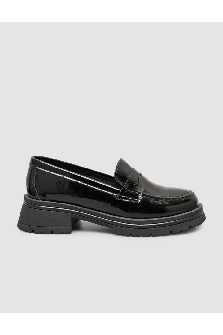 Cabani Shoes Chaussures Loafer Femme en Cuir Verni Noir - Noir