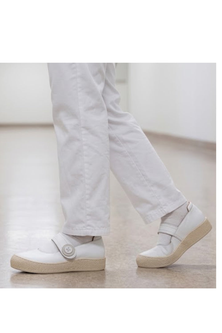 Wavelys ARON Chaussures pour femmes en cuir véritable avec semelle confortable et bande auto-agrippante intérieur et extérieur. - Blanc